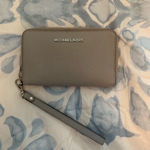 Michael Kors wallet/wristlet